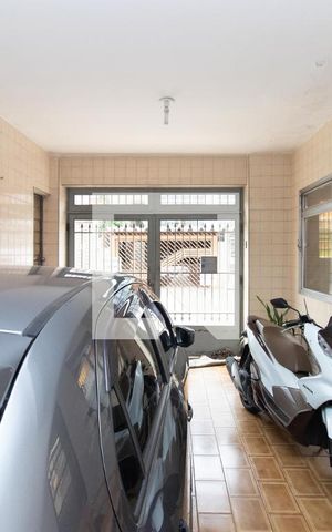 Casa à venda com 400m², 3 quartos e 1 vaga Casa à venda com 400m², 3 quartos e 1 vagaGaragem
