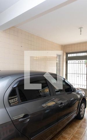Casa à venda com 400m², 3 quartos e 1 vaga Casa à venda com 400m², 3 quartos e 1 vagaGaragem