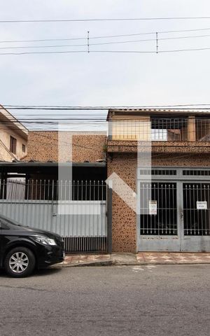 Casa à venda com 400m², 3 quartos e 1 vaga Casa à venda com 400m², 3 quartos e 1 vagaFachada