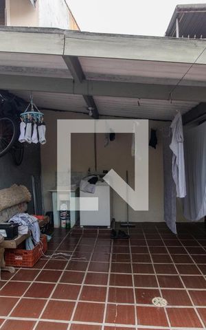 Casa à venda com 400m², 3 quartos e 1 vaga Casa à venda com 400m², 3 quartos e 1 vagaÁrea de Serviço 1