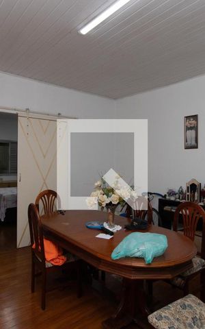 Casa à venda com 400m², 3 quartos e 1 vaga Casa à venda com 400m², 3 quartos e 1 vagaCopa
