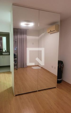 Apartamento à venda com 180m², 3 quartos e 2 vagas Apartamento à venda com 180m², 3 quartos e 2 vagasQuarto - Armários
