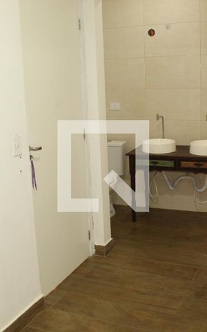 Casa de condomínio para alugar com 160m², 3 quartos e 1 vagaCloset