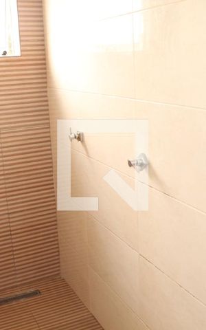 Casa de condomínio para alugar com 160m², 3 quartos e 1 vagaBanheiro da Suíte