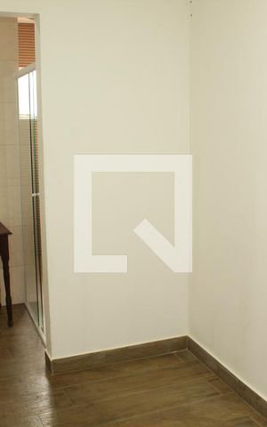 Casa de condomínio para alugar com 160m², 3 quartos e 1 vagaCloset
