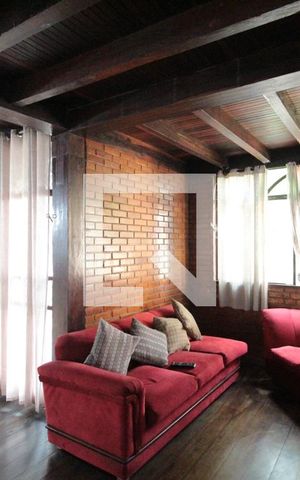 Casa à venda com 370m², 5 quartos e 4 vagasSala de Estar 2
