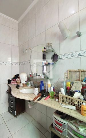 Casa à venda com 370m², 5 quartos e 4 vagasBanheiro Social
