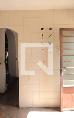 Casa à venda com 370m², 5 quartos e 4 vagasCozinha