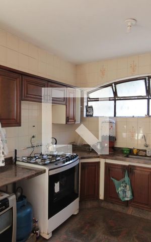 Casa à venda com 370m², 5 quartos e 4 vagasCozinha