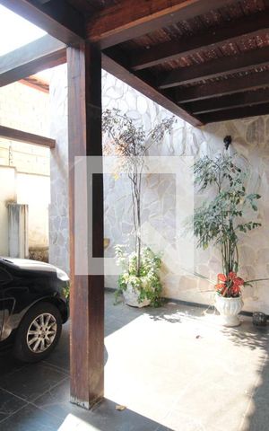 Casa à venda com 370m², 5 quartos e 4 vagasGaragem