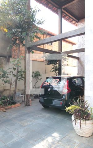 Casa à venda com 370m², 5 quartos e 4 vagasGaragem