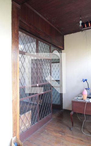 Casa à venda com 370m², 5 quartos e 4 vagasEscritório