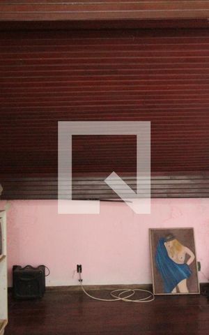 Casa à venda com 370m², 5 quartos e 4 vagasSala de TV