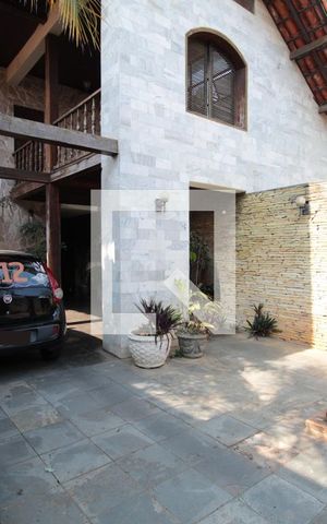 Casa à venda com 370m², 5 quartos e 4 vagasGaragem