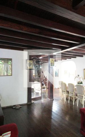 Casa à venda com 370m², 5 quartos e 4 vagasSala de Estar 2
