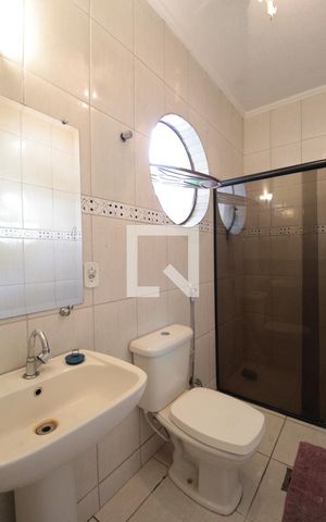 Casa à venda com 370m², 5 quartos e 4 vagasBanheiro da Suite 1