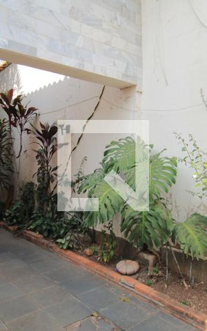 Casa à venda com 370m², 5 quartos e 4 vagasGaragem