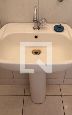 Casa à venda com 370m², 5 quartos e 4 vagasBanheiro da Suite 1
