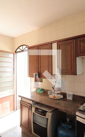 Casa à venda com 370m², 5 quartos e 4 vagasCozinha
