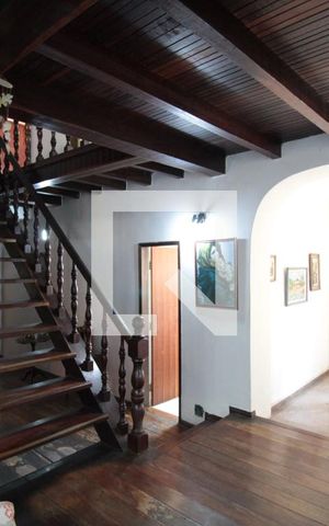Casa à venda com 370m², 5 quartos e 4 vagasSala de Estar 1