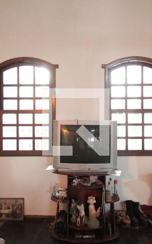 Casa à venda com 370m², 5 quartos e 4 vagasSala de Estar 1