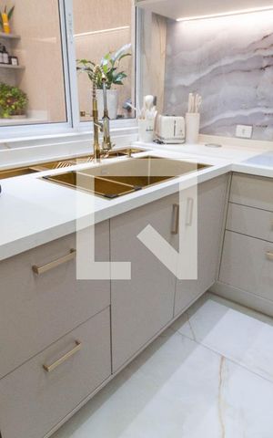 Casa de condomínio à venda com 165m², 3 quartos e 2 vagas Casa de condomínio à venda com 165m², 3 quartos e 2 vagasCozinha - Armários