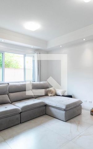 Casa de condomínio à venda com 165m², 3 quartos e 2 vagas Casa de condomínio à venda com 165m², 3 quartos e 2 vagasSala