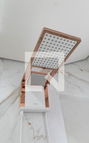 Casa de condomínio à venda com 165m², 3 quartos e 2 vagas Casa de condomínio à venda com 165m², 3 quartos e 2 vagasChuveiro