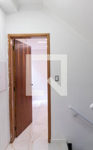 Casa de condomínio à venda com 165m², 3 quartos e 2 vagas Casa de condomínio à venda com 165m², 3 quartos e 2 vagasCorredor