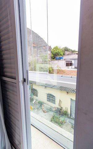 Casa de condomínio à venda com 165m², 3 quartos e 2 vagas Casa de condomínio à venda com 165m², 3 quartos e 2 vagasVaranda