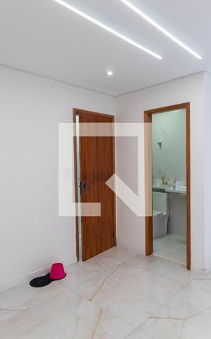 Casa de condomínio à venda com 165m², 3 quartos e 2 vagas Casa de condomínio à venda com 165m², 3 quartos e 2 vagasQuarto Suíte 1