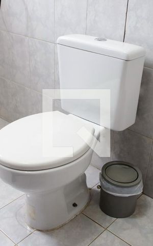 Casa à venda com 280m², 3 quartos e 2 vagas Casa à venda com 280m², 3 quartos e 2 vagasBanheiro da Suíte 2