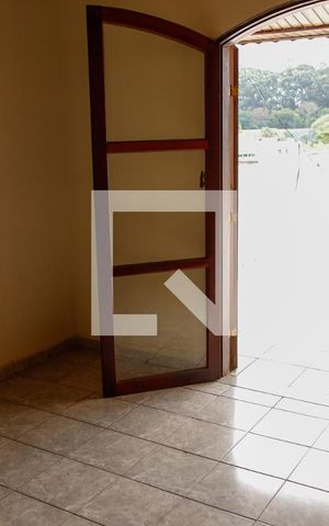 Casa à venda com 280m², 3 quartos e 2 vagas Casa à venda com 280m², 3 quartos e 2 vagasSala de TV