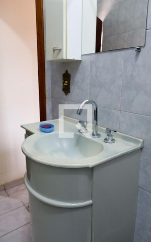 Casa à venda com 280m², 3 quartos e 2 vagas Casa à venda com 280m², 3 quartos e 2 vagasBanheiro da Suíte 1