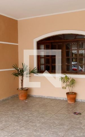 Casa à venda com 280m², 3 quartos e 2 vagas Casa à venda com 280m², 3 quartos e 2 vagasGaragem