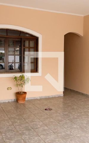 Casa à venda com 280m², 3 quartos e 2 vagas Casa à venda com 280m², 3 quartos e 2 vagasGaragem