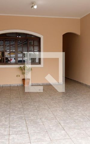 Casa à venda com 280m², 3 quartos e 2 vagas Casa à venda com 280m², 3 quartos e 2 vagasGaragem