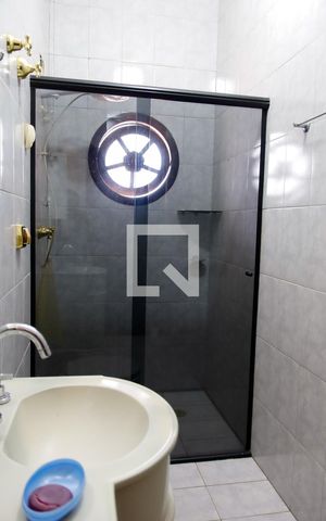 Casa à venda com 280m², 3 quartos e 2 vagas Casa à venda com 280m², 3 quartos e 2 vagasBanheiro da Suíte 1