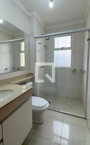 Apartamento para alugar com 133m², 3 quartos e 2 vagasBanheiro Corredor
