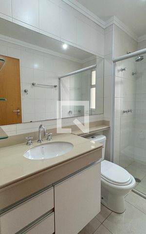Apartamento para alugar com 133m², 3 quartos e 2 vagasBanheiro Corredor