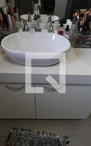 Apartamento à venda com 198m², 4 quartos e 4 vagasBanheiro