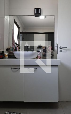 Apartamento à venda com 198m², 4 quartos e 4 vagasBanheiro