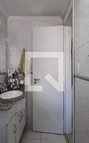 Apartamento à venda com 198m², 4 quartos e 4 vagasBanheiro da Suíte 1