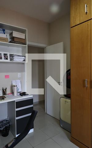 Apartamento à venda com 198m², 4 quartos e 4 vagasEscritório