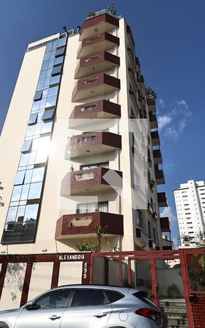 Apartamento à venda com 198m², 4 quartos e 4 vagasFachada