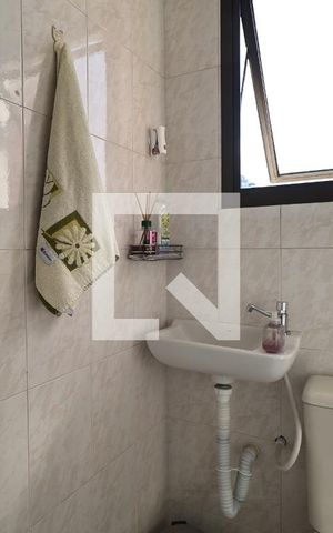 Apartamento à venda com 198m², 4 quartos e 4 vagasBanheiro de serviço