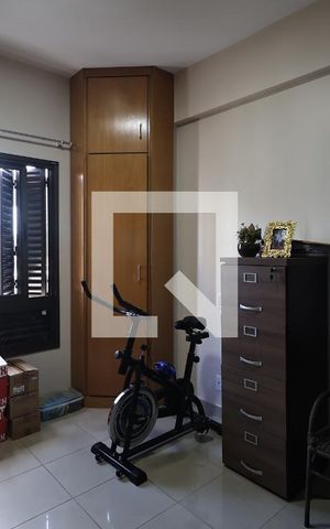 Apartamento à venda com 198m², 4 quartos e 4 vagasEscritório