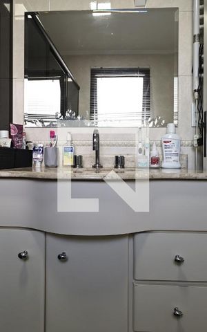 Apartamento à venda com 198m², 4 quartos e 4 vagasBanheiro da Suíte 2