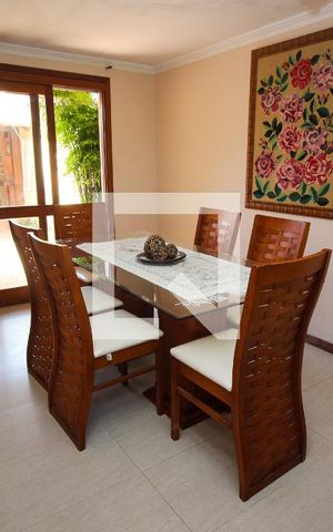 Casa de condomínio à venda com 111m², 3 quartos e 2 vagas Casa de condomínio à venda com 111m², 3 quartos e 2 vagasSala de Jantar