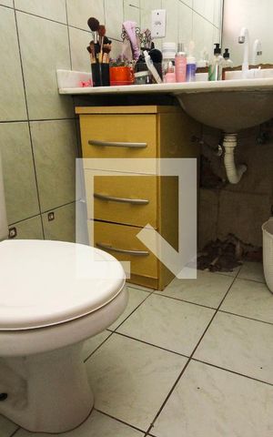 Casa de condomínio à venda com 111m², 3 quartos e 2 vagas Casa de condomínio à venda com 111m², 3 quartos e 2 vagasBanheiro da Suíte
